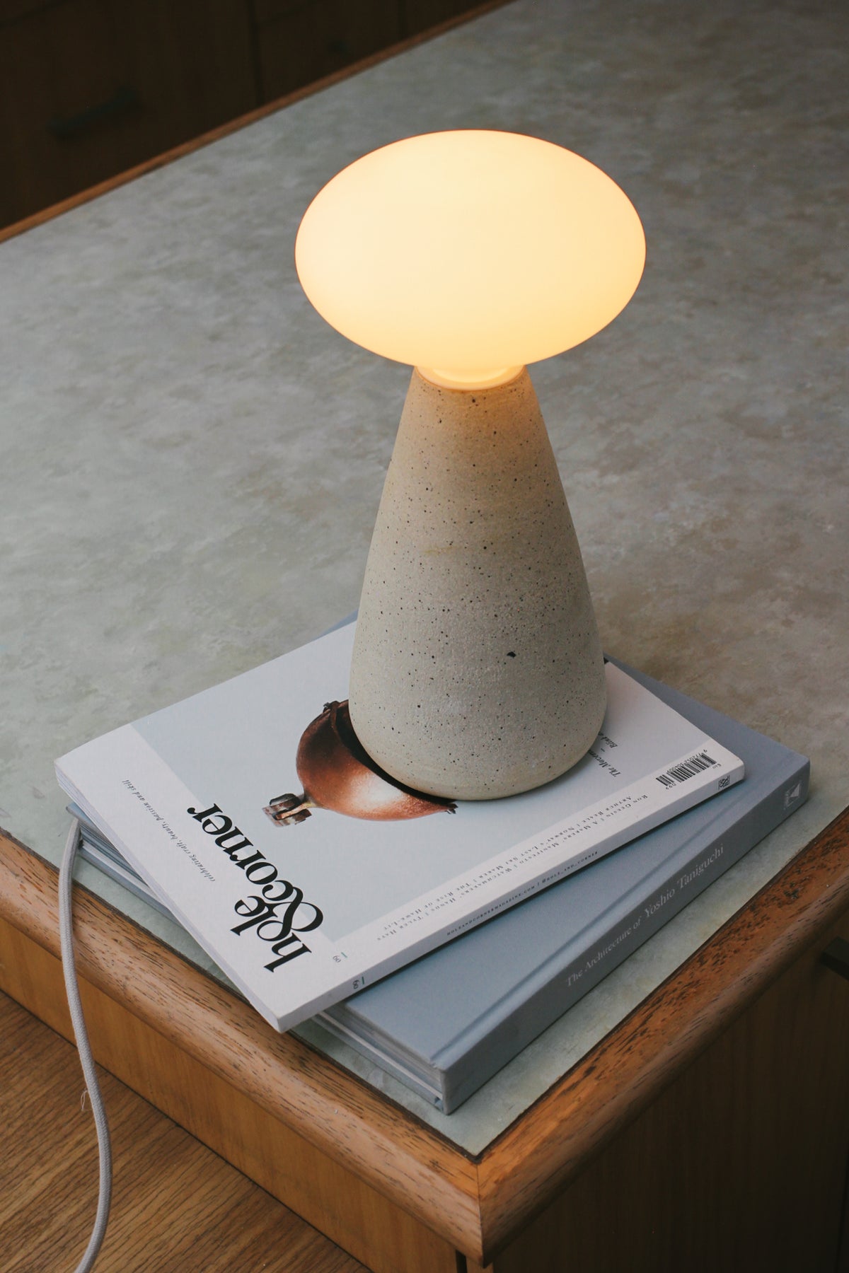 Tumma Lamp + Oval Bulb